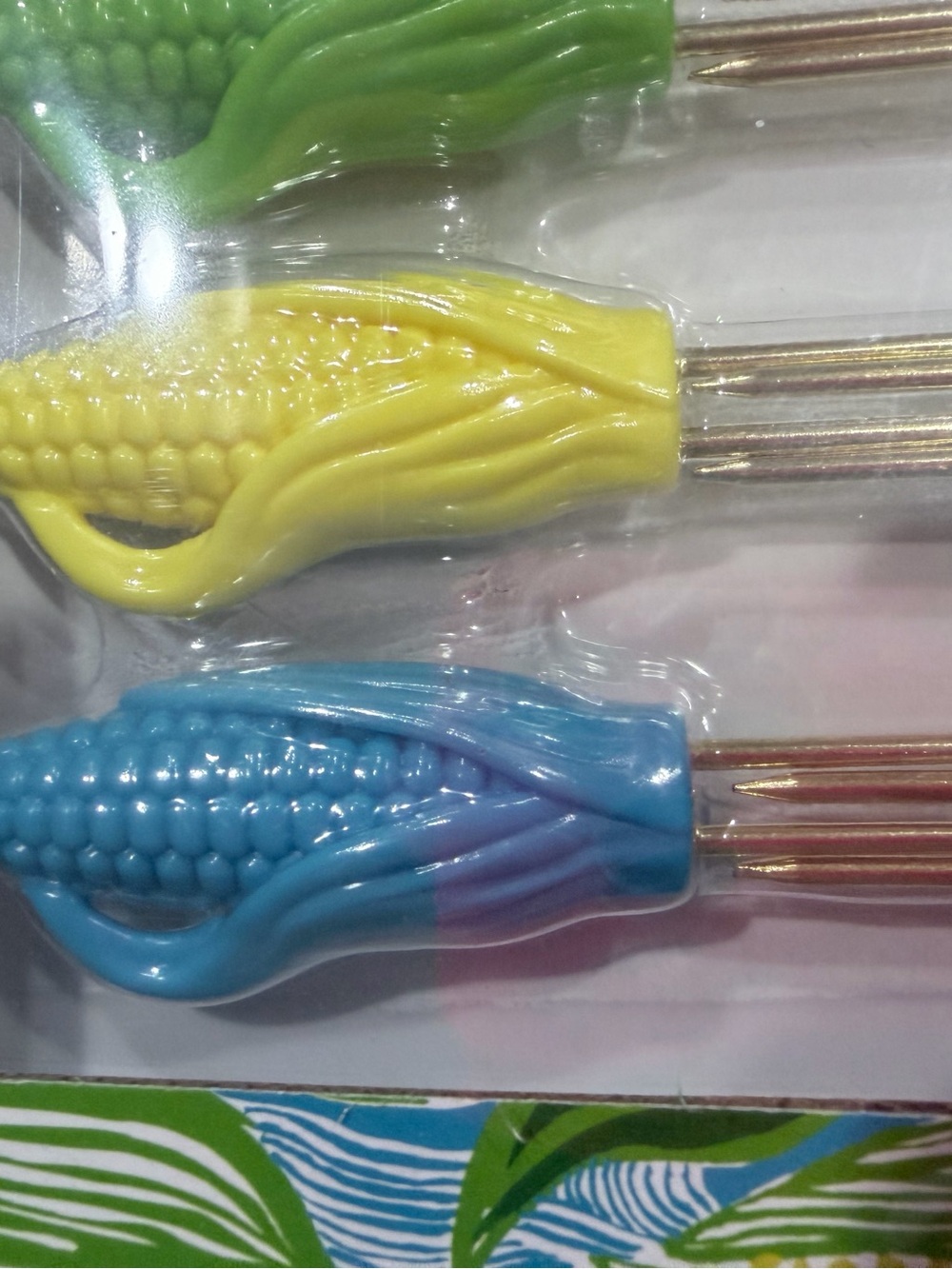 Lilly Pulitzer Set of 4 Corn Picks | Colorful Corn Holders | New in Package - Picture 3 of 5